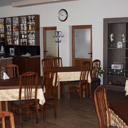 Балнеохотел Роза Strelcha Bagian luar foto