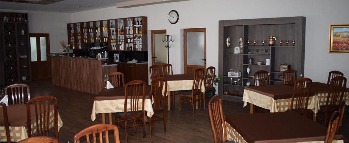 Балнеохотел Роза Strelcha Bagian luar foto