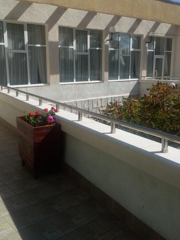 Балнеохотел Роза Strelcha Bagian luar foto